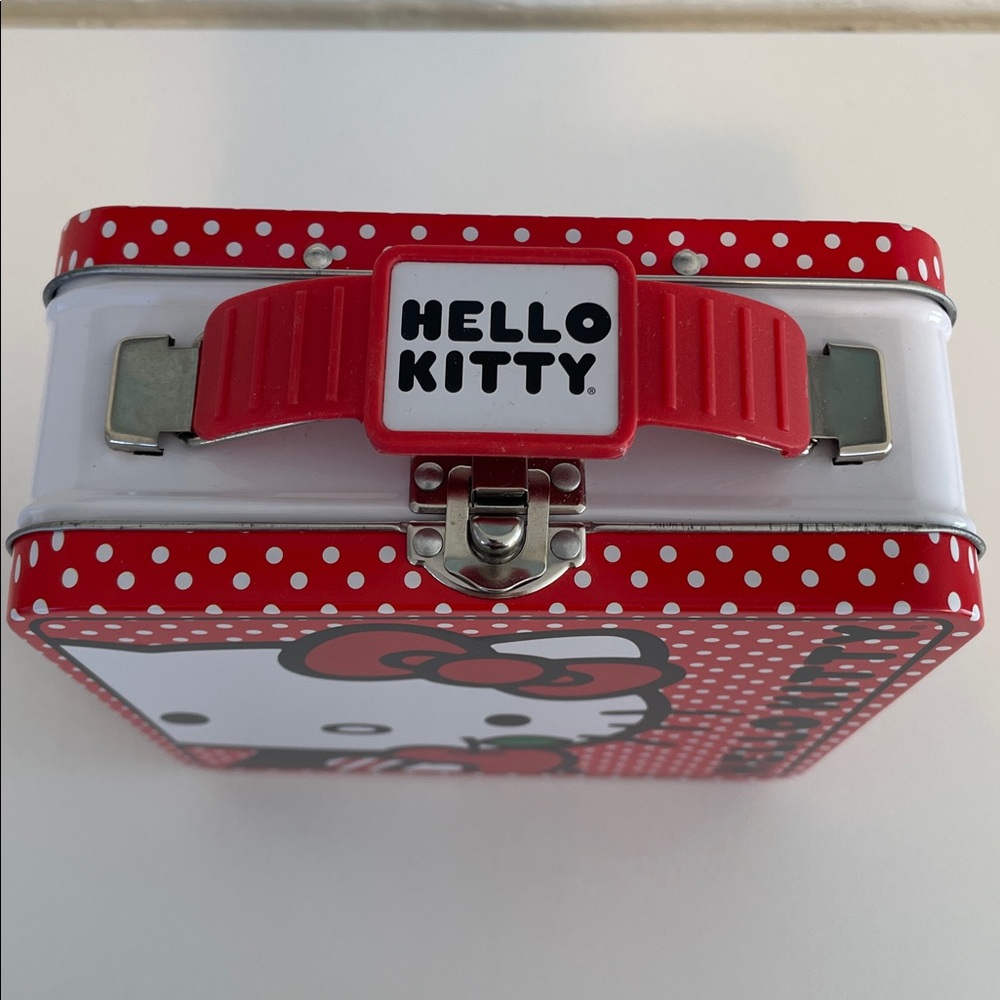 Hello Kitty by Sanrio Metal Lunch Box - Picture 5 of 10